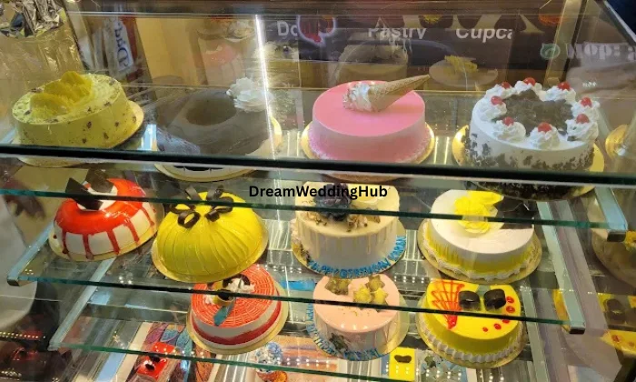 UV CAKE  CAFE